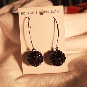 BLACK GLASS BEAD DROP EARRINGS